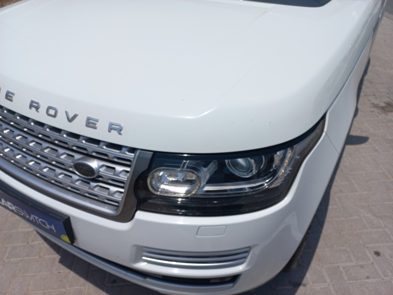 Used 2016 Range Rover Vogue SE for sale in Dubai